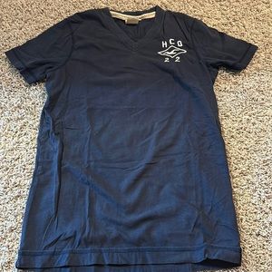 ❤️ Hollister Vneck T-shirt